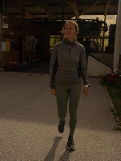 Post-mountain glow - tired legs, full heart, pure joy. 
Mountain days are my kind of therapy

📷@vision_by_curtis 
.
.
.
.
.
#mountaintherapy #mindbodyconnection #holistichealingjourney #holistichealth #mindbodymedicine #psychologyofwellbeing #somatichealing #natureheals #mentalwellness #embodiedliving #nervoussystemregulation #positivepsychology #mindfulliving #mountainvibes