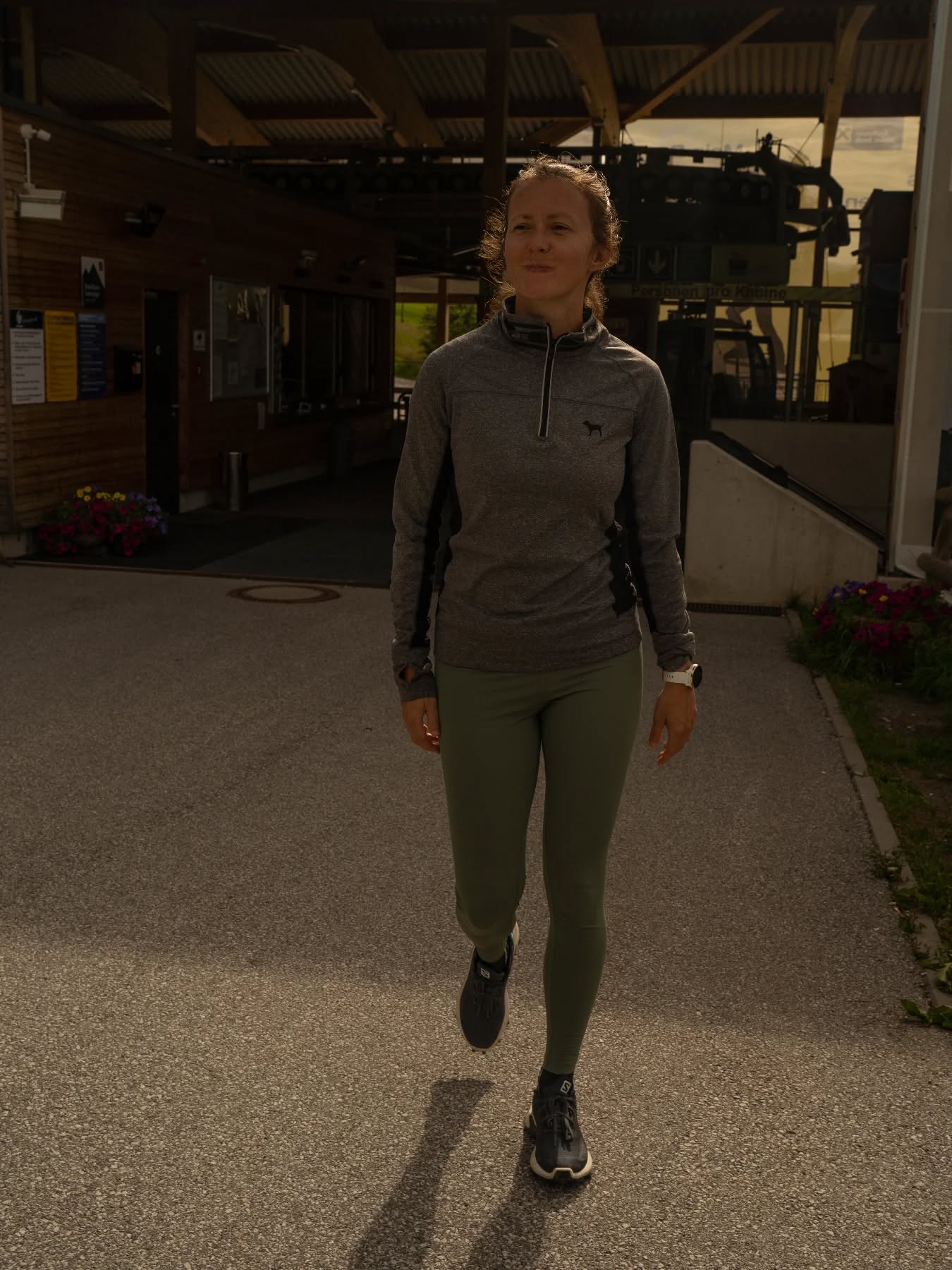 Post-mountain glow - tired legs, full heart, pure joy. 
Mountain days are my kind of therapy

📷@vision_by_curtis 
.
.
.
.
.
#mountaintherapy #mindbodyconnection #holistichealingjourney #holistichealth #mindbodymedicine #psychologyofwellbeing #somatichealing #natureheals #mentalwellness #embodiedliving #nervoussystemregulation #positivepsychology #mindfulliving #mountainvibes