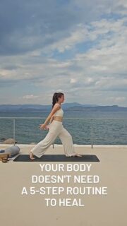 We spend so much energy trying to "fix" our stress, anxiety, or burnout.
But our body isn't broken—it's just on high alert. 🧠
All your body truly needs to return to a calm, balanced state is a signal of safety. 

Teach your mind and body to recognize when you are actually safe. It’s noticing the small moments:

You are safe with people who care.
You are safe right now in this present moment.

When you know how to feel safe, your nervous system naturally steps off the gaspedal and begins to reset.

Try this today: Pause, look around you, and name three things in your room that remind you that you are safe right now. Let your body feel that hift. 🌿
.
.
.
.
.
#nervoussystemhealing #Psychology #Mindfulness #SafeSpace#BodyMindConnection
